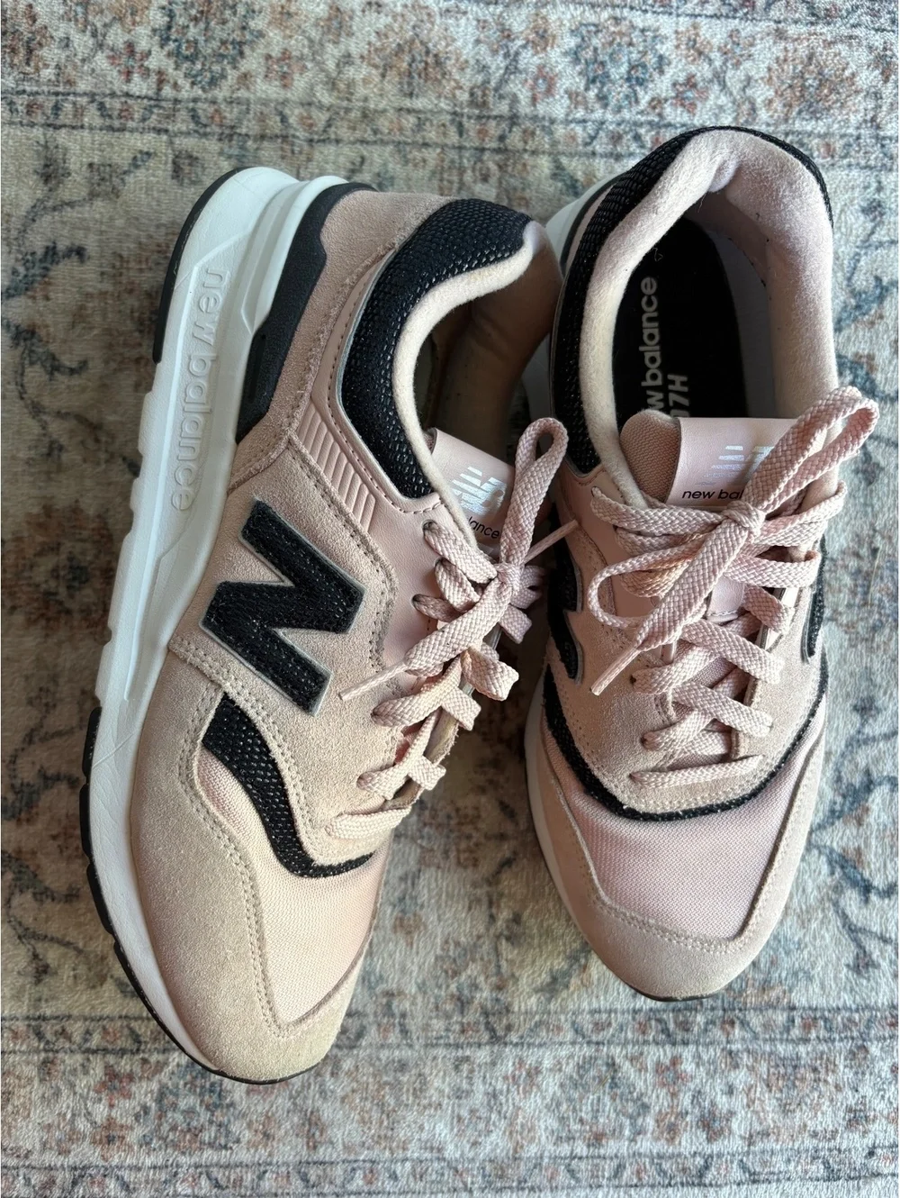 Womens 9 Light Pink and Black Suede New Balance Sneakers